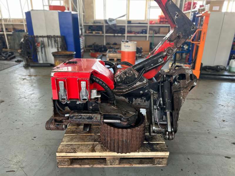 harvesternaya_golovka_komatsu_s132